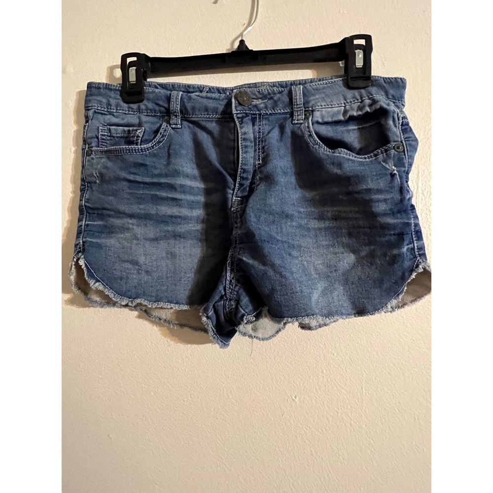 Vanilla Star women’s size 11 denim distressed jean shorts